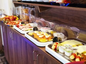 Buffet breakfast on weekends (EUR 14.50 per person)