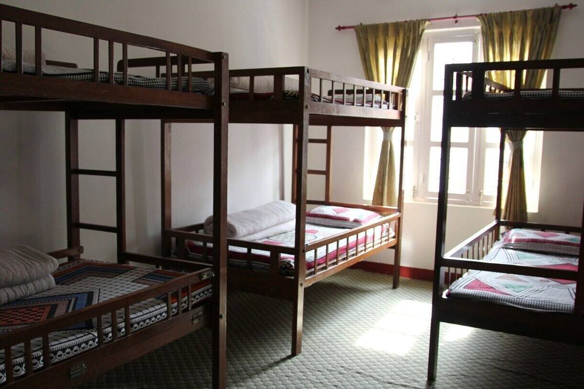 Cofres nos quartos, quartos à prova de som, Wi-Fi de cortesia