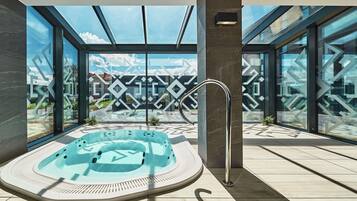 Innenpool, geöffnet von 07:00 Uhr bis 22:00 Uhr, Cabañas (kostenlos)