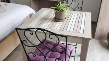 Double Room, Terrace, Garden View (Safari) | Room amenity