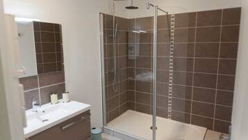 Double Room, Terrace, Garden View (Zen) | Bathroom | Shower, rainfall showerhead, free toiletries, hair dryer