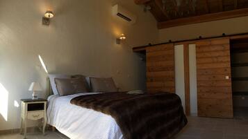 Chambre Double (La Sant Roumé) | Décoration personnalisée, ameublement personnalisé