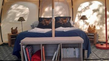Tent | Verduisterende gordijnen, een strijkplank/strijkijzer, gratis wifi
