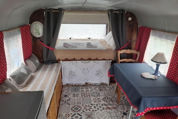 Classic Cabin | Blackout drapes, iron/ironing board (on request), WiFi (free)