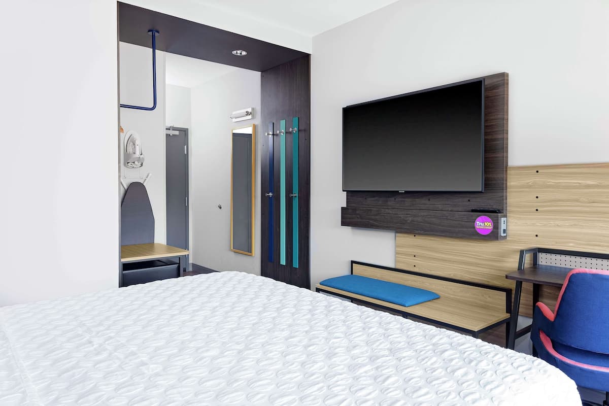 In-room safe, desk, blackout drapes, soundproofing