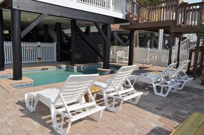 A heated pool - Social Distance-Ocean Front in Surfside Beach (Surfside Beach)