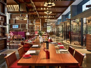 Dining - Pullman Mandalay Mingalar (Mandalay)