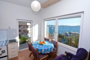 Family Apartment, Sea View | Living area | LCD TV - Apartments NENA (Tivat)