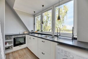 슈피리어 아파트 | 전용 주방 | 냉장고, 오븐, 쿡탑, 식기 세척기