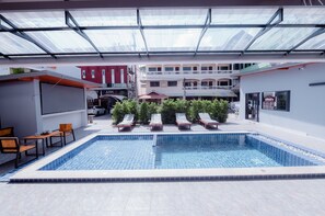 Outdoor pool, pool loungers