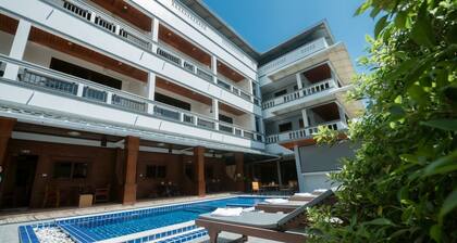 Coconut Grove Hotel Samui - Hostel
