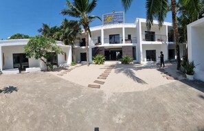 Front of property - Mittali Hotel (Sihanoukville)