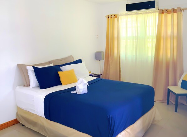 1 bedroom, individually decorated, individually furnished