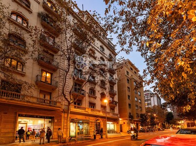 Nice and spacious apartment 4min Passeig de Gràcia
