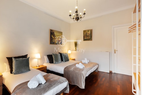 バルセロナの幻想的で広々とした中心部に位置するアパート