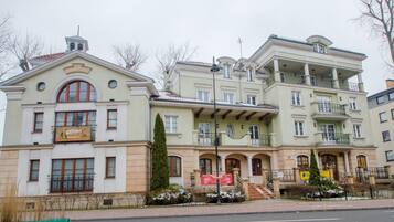 Fachada de la propiedad