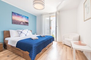 2 bedrooms, laptop workspace, blackout curtains, free WiFi - Apartman Tonci (Primosten)