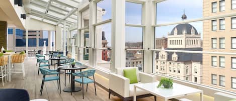 Lunch, dinner served; American cuisine, al fresco dining