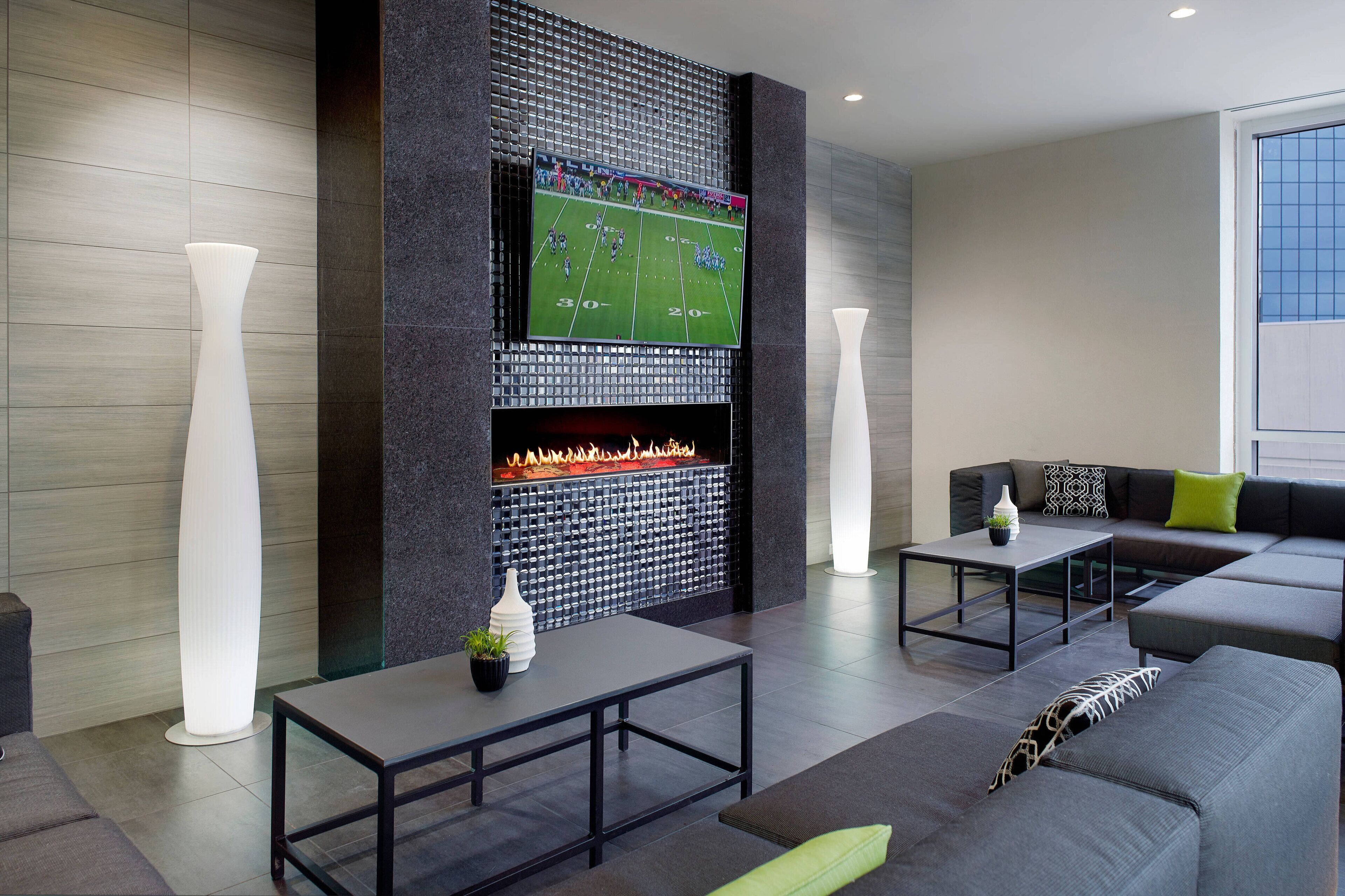 lunch, dinner served; american cuisine, al fresco dining