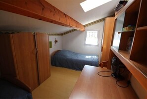 2 bedrooms