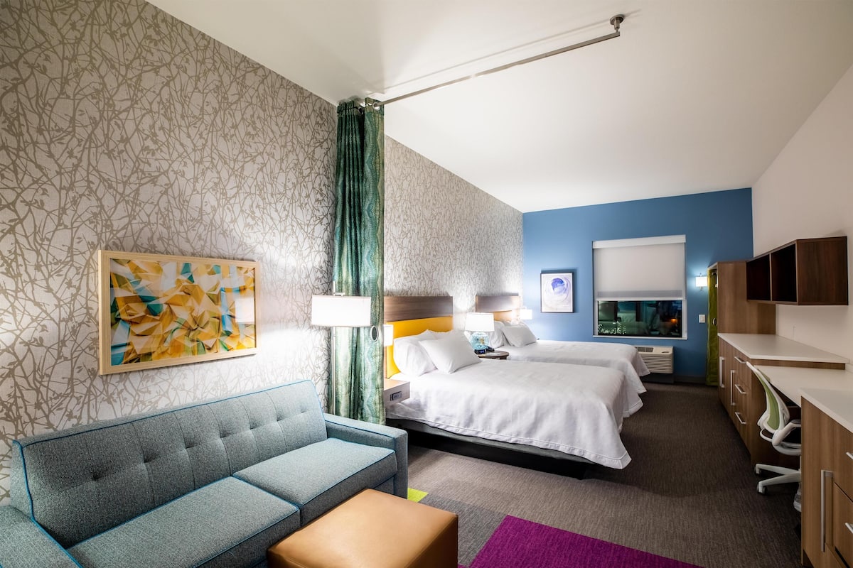 Studio, 2 Queen Beds, Ocean View | Living area