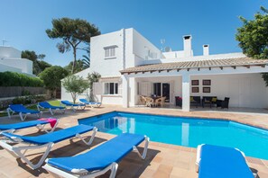 Pool - Villa Pineda, Walking Distance to 2 Beautiful Beaches, private Pool, Wi-Fi (Santanyí)