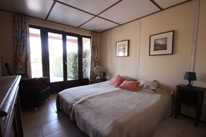 4 makuuhuonetta, ilmainen Wi-Fi