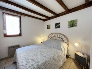 2 bedrooms - Corner villa located, secured residence with pool, airco in living room,  for 5 persons, at only... (PORTIRAGNES)