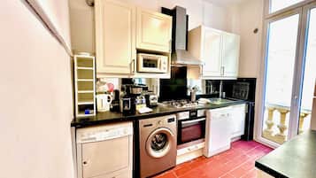 Fridge, microwave, oven, dishwasher