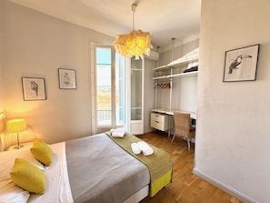 1 bedroom, in-room safe, iron/ironing board, free WiFi