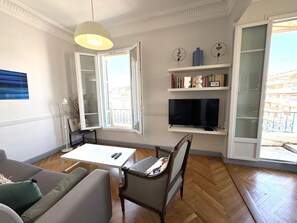 Fernseher, DVD-Player