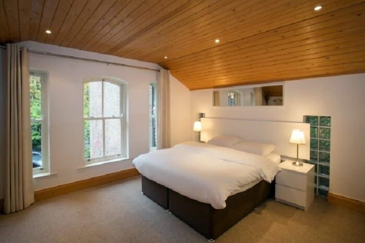 1 bedroom, individually decorated, individually furnished, soundproofing