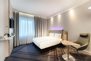 Habitación doble, regadera para personas con discapacidad | Ropa de cama de alta calidad y caja de seguridad en la habitación 