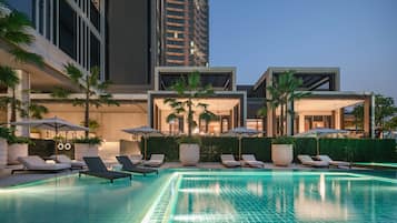 3 outdoor pools, pool umbrellas, pool loungers