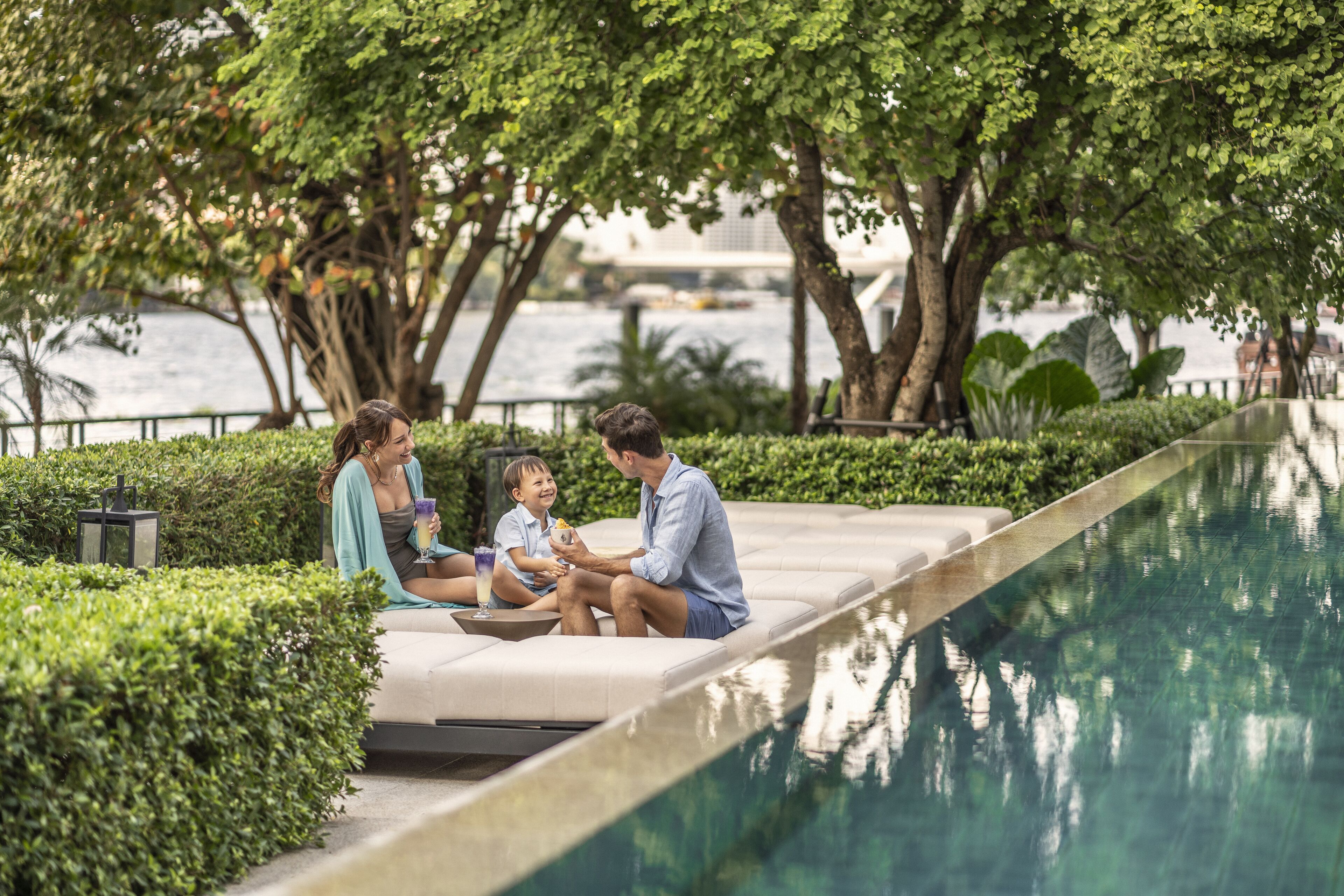 3 outdoor pools, pool umbrellas, pool loungers