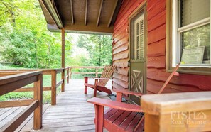 Terrace/patio - "Tranquility Cottage" is a quaint cottage on the West Side of Lake Mokoma (Laporte)