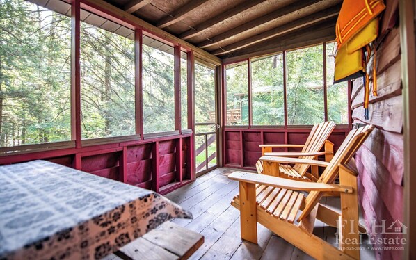 Interior - "Tranquility Cottage" is a quaint cottage on the West Side of Lake Mokoma (Laporte)