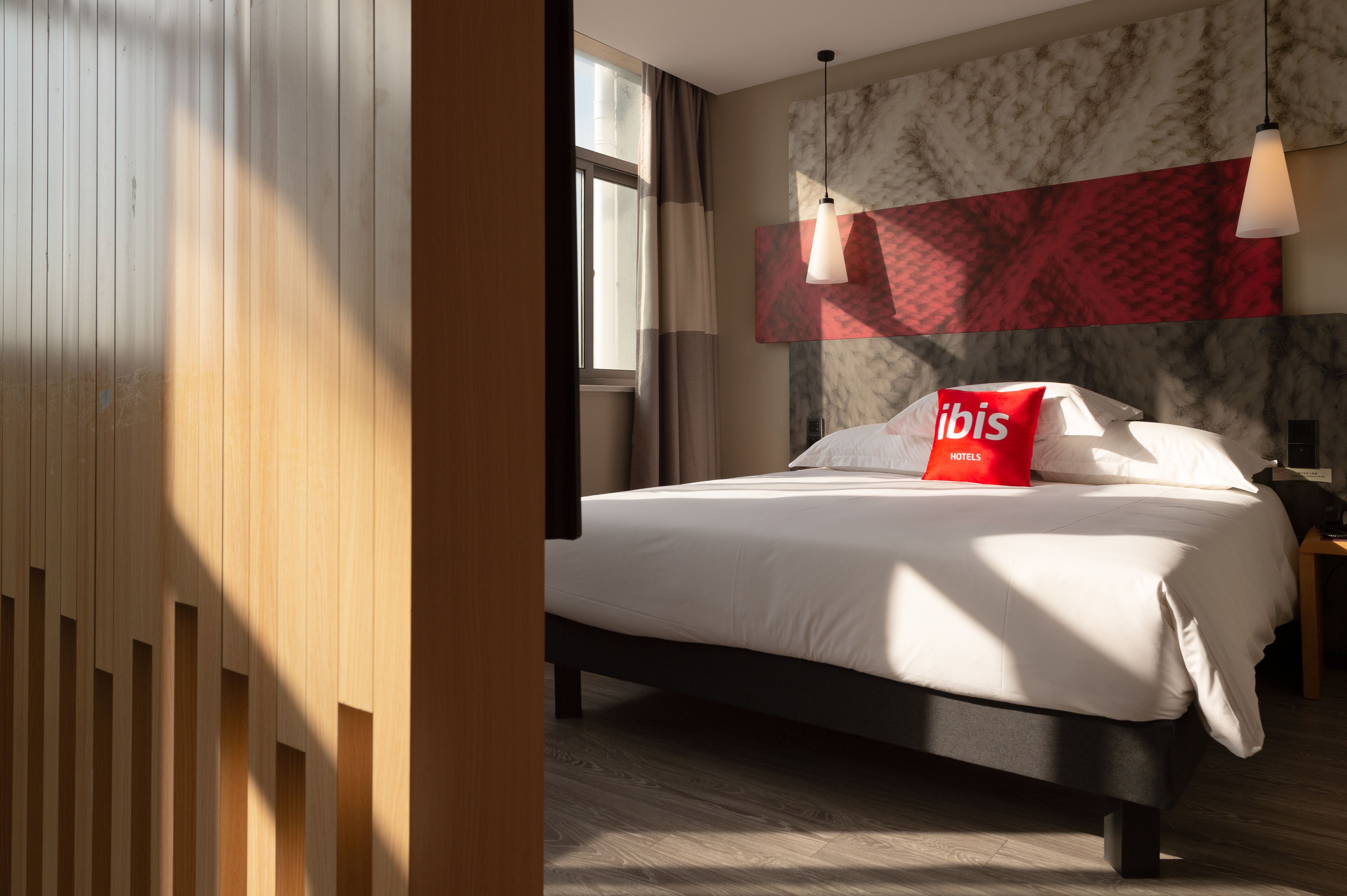 Superior Double Room | Desk, laptop workspace, blackout drapes, iron/ironing board