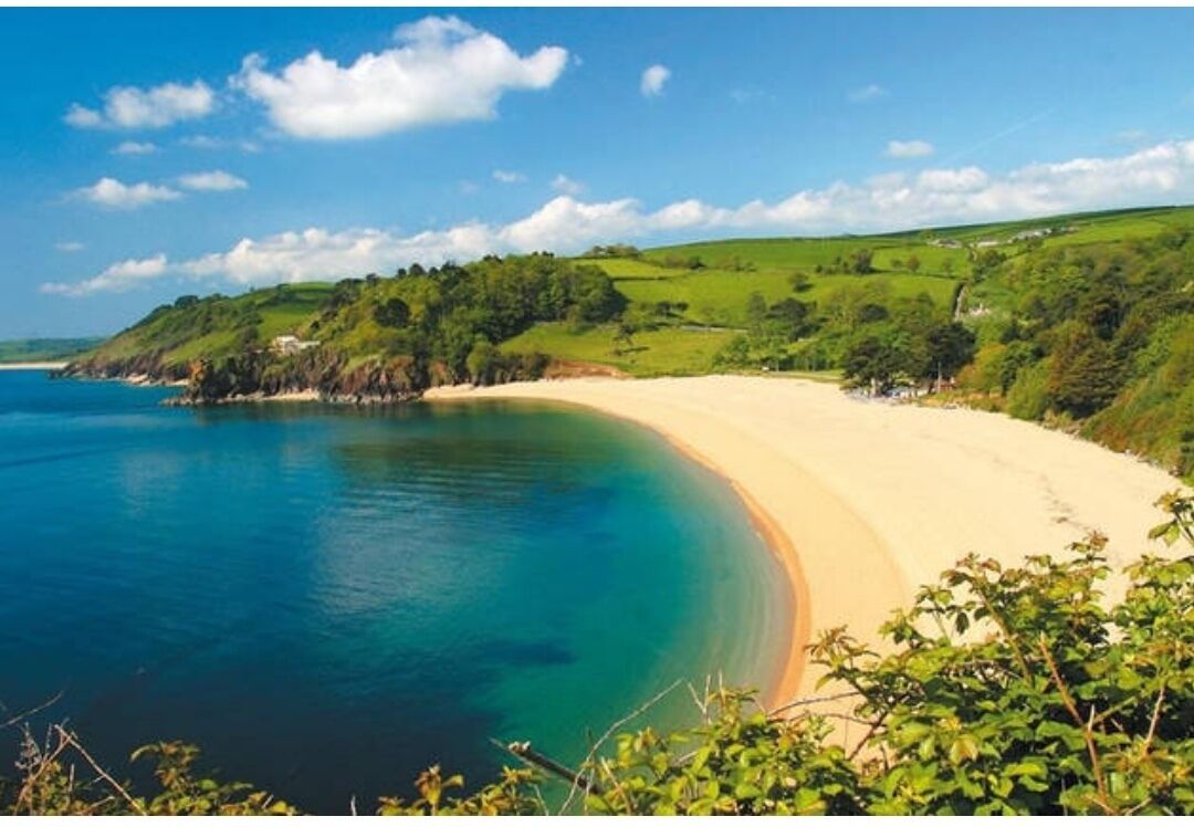 Blackpool Sands 60 mins from the house, one of 80+ beaches only 30 mins+ away