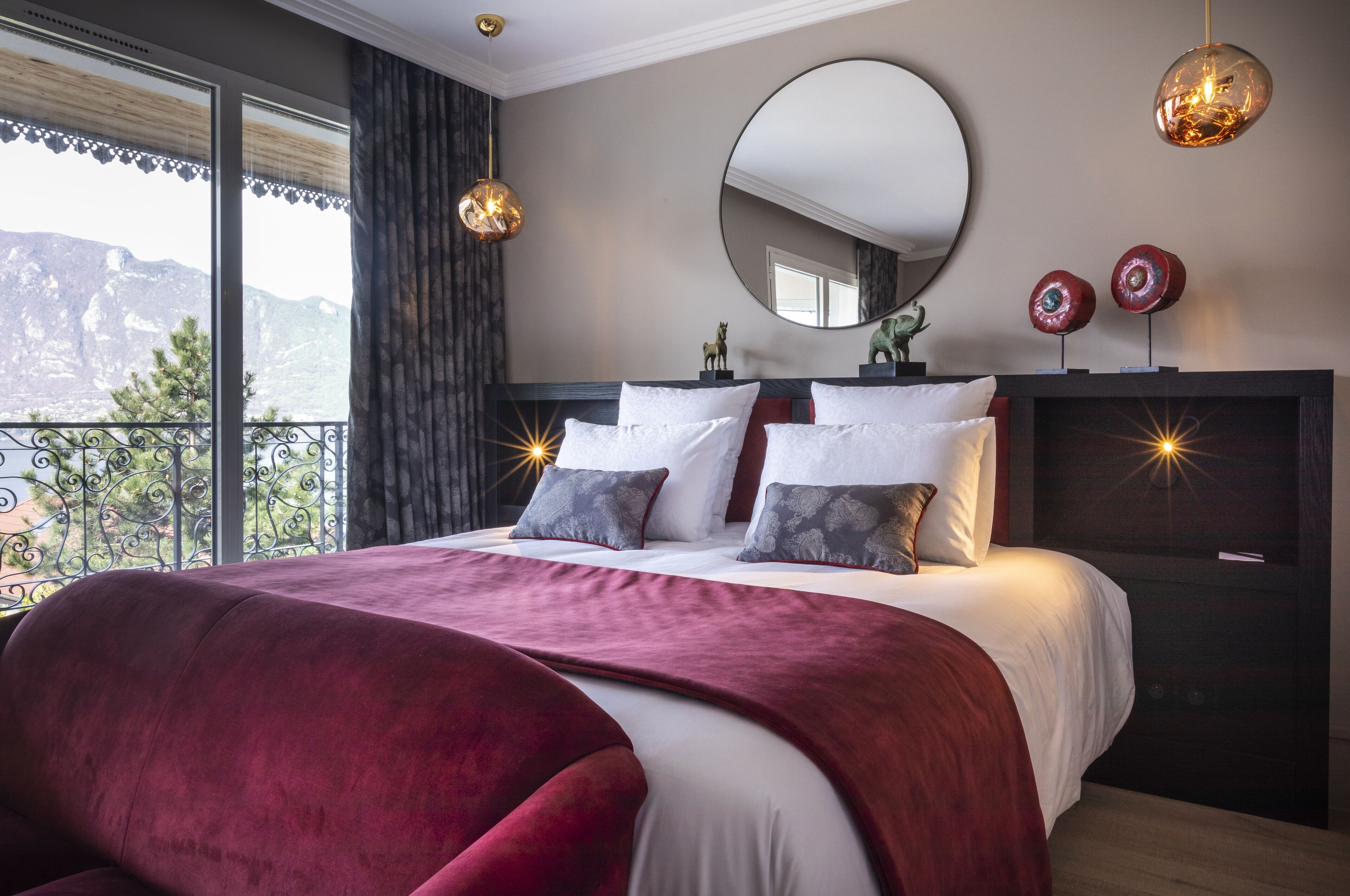 غرفة ديلوكس - منظر للبحيرة | ميني بار وخزنة داخل الغرفة وبديكورات فريدة لكل غرفة وطراز فريد لكل وحدة