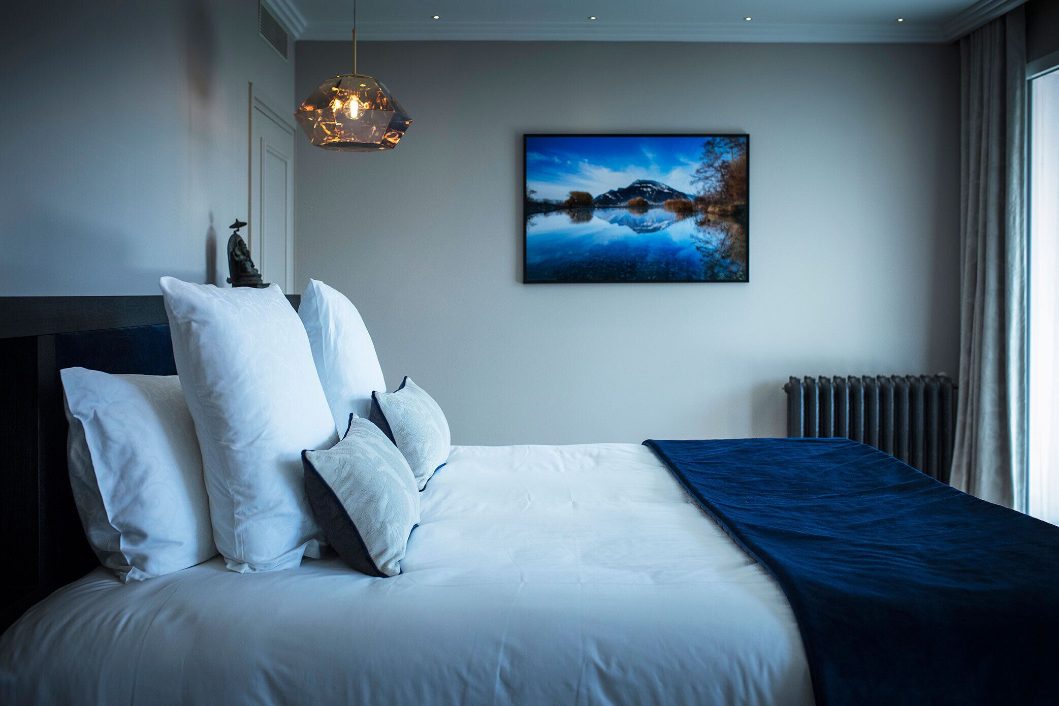 Suite, Lake View, Mezzanine | Minibar, in-room safe, individually decorated, individually furnished