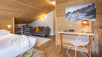 ห้องลักซ์ชัวรี่สวีท, วิวภูเขา (Sommet) | 1 ห้องนอน, เครื่องนอนระดับพรีเมียม, โต๊ะทำงาน, ผ้าม่านกันแสง