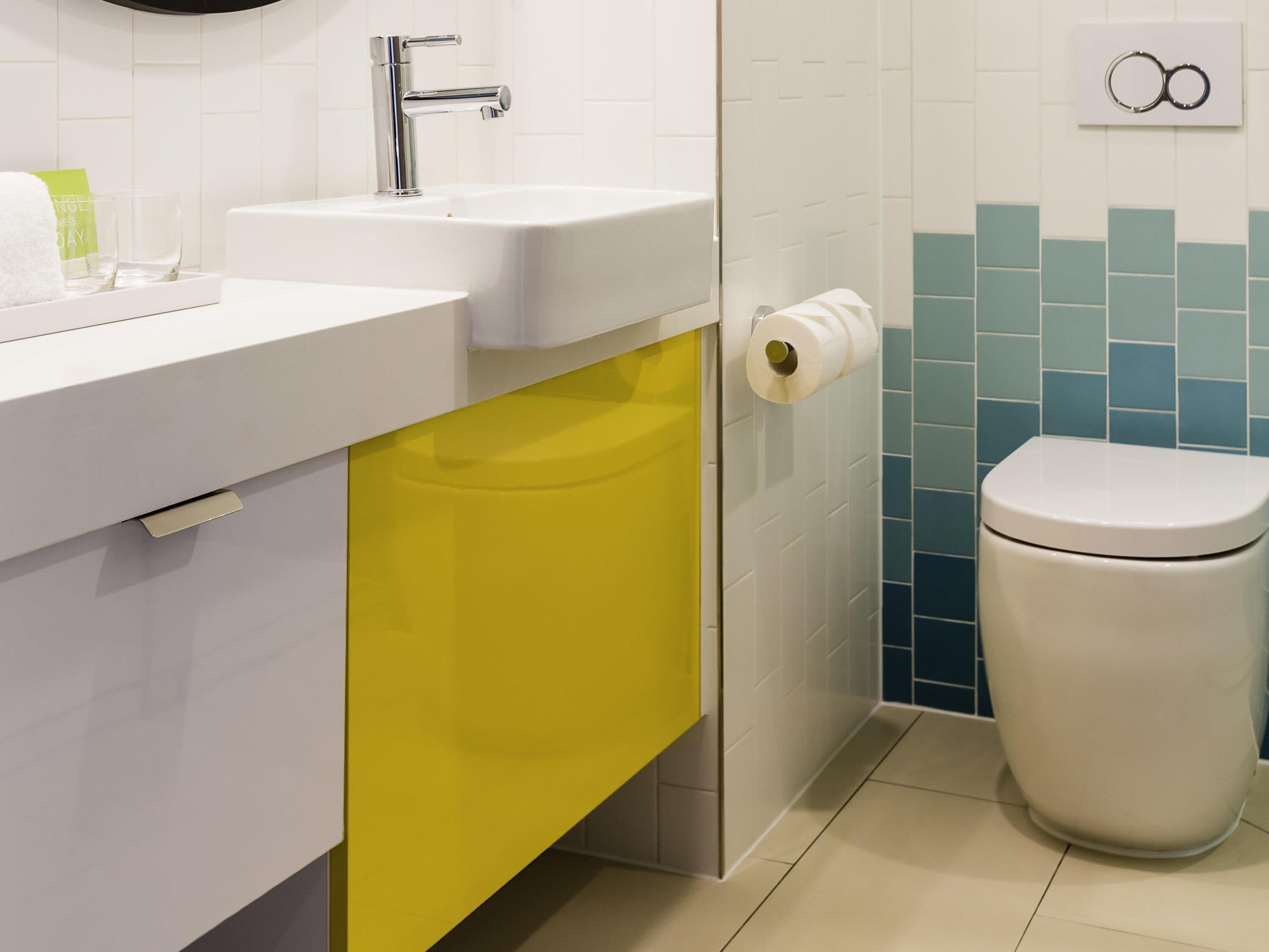 ห้องดีลักซ์, เตียงคิงไซส์ 1 เตียง, วิวแม่น้ำ | มินิบาร์, ตู้นิรภัยในห้องพัก, โต๊ะทำงาน, ผ้าม่านกันแสง