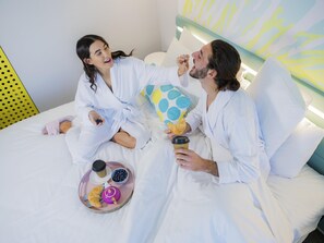 Standard Room, 1 King Bed