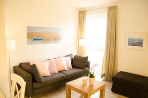 アパートメント バルコニー (Oberdeck, incl. Cleaning Fee) | リビング エリア | 薄型テレビ、DVD プレーヤー