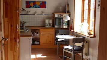 Kühlschrank, Ofen, Herdplatte, Geschirrspüler