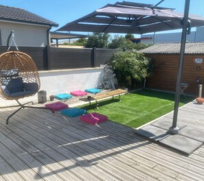 Property grounds - House in Ludon Médoc, near Bordeaux, the Médoc and our beautiful beaches... (Ludon Médoc)