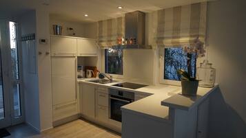 House (incl. Cleaning Fee) | Dapur peribadi | Peti sejuk, ketuhar gelombang mikro, ketuhar, dapur