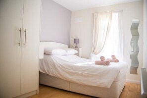 2 bedrooms, iron/ironing board, WiFi, bed sheets