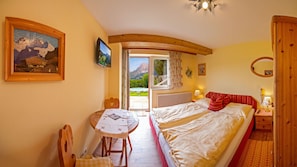 Romantic Apartment, 3 Bedrooms, Kalkstein